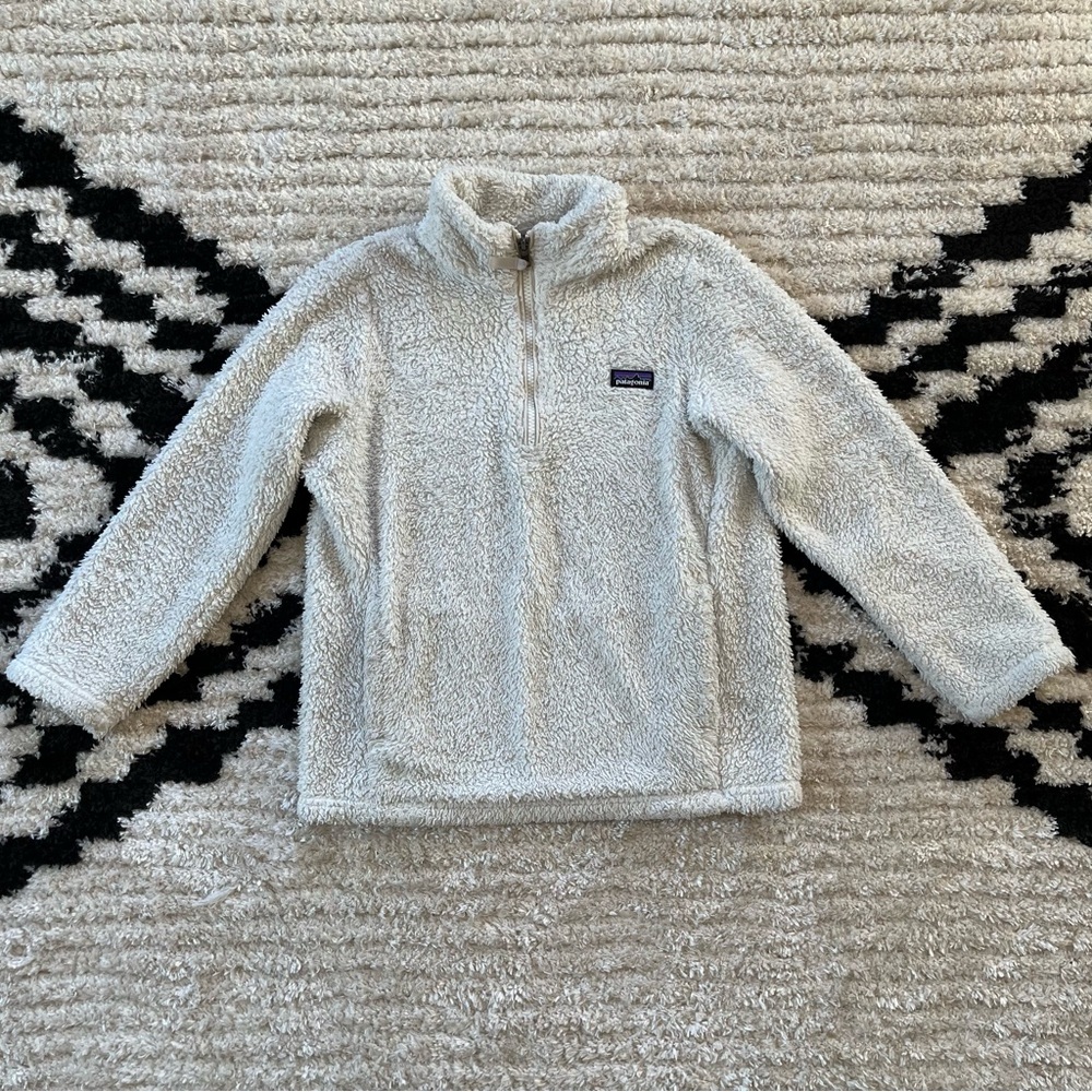 White Fuzzy Patagonia Pullover